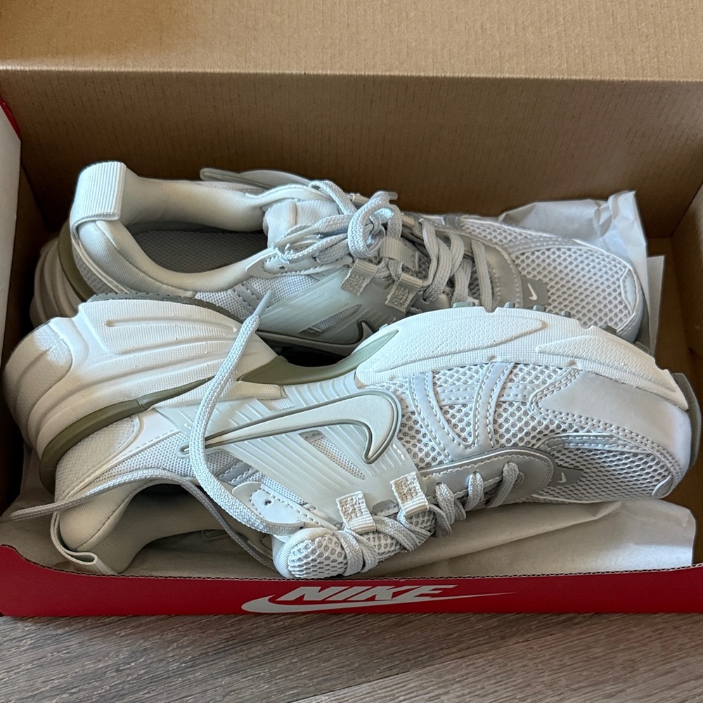 Nike V2K Run